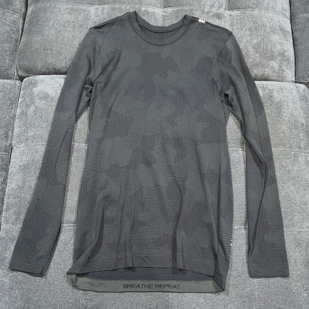 Lululemon Metal Vent Breathe Long Sleeve Small